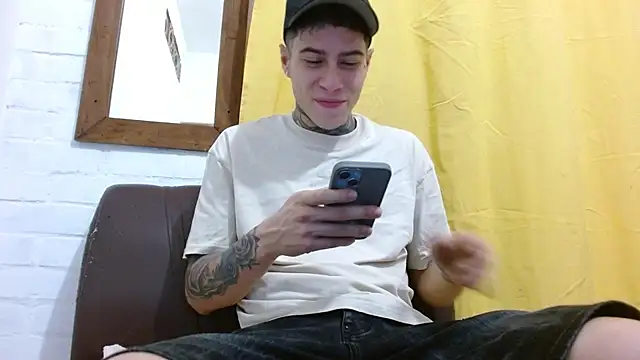 Snapshot of setthomas chatting on July 14, 2026, 11:55 pm setthomas online show from July 14, 2026, 11:55 pm