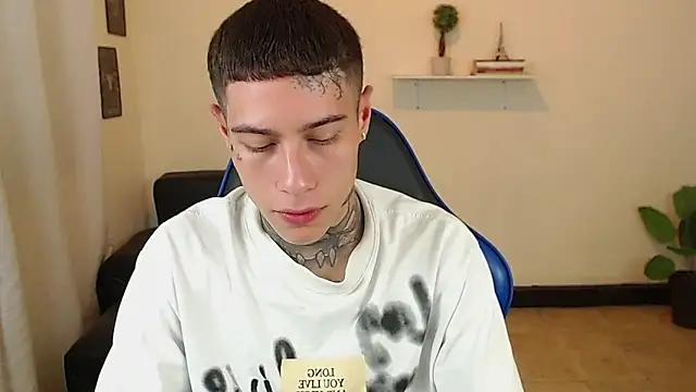 Snapshot of setthomas chatting on January 9, 2026, 10:06 pm setthomas online show from January 9, 2026, 10:06 pm