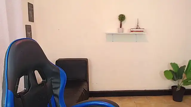 Snapshot of setthomas chatting on December 19, 2025, 8:55 pm setthomas online show from December 19, 2025, 8:55 pm