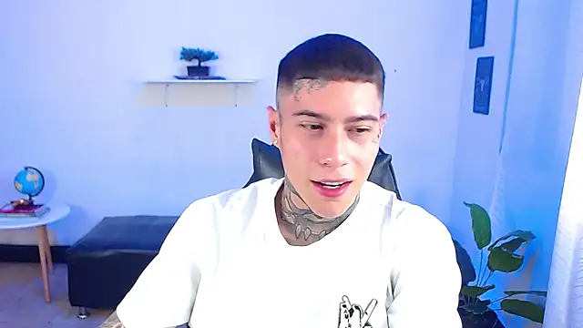 setthomas online show from April 28, 2026, 8:57 pm