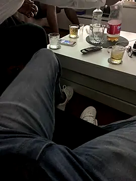 Snapshot of hndrx12 chatting on September 10, 2025, 3:44 pm hndrx12 online show from September 10, 2025, 3:44 pm