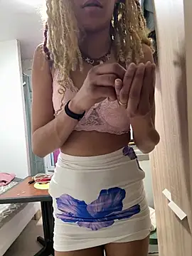 Snapshot of sexentrevoisin chatting on March 7, 2026, 5:40 pm sexentrevoisin online show from March 7, 2026, 5:40 pm
