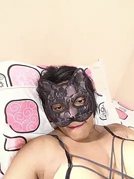 DuCreu online show from October 28, 2025, 2:05 pm