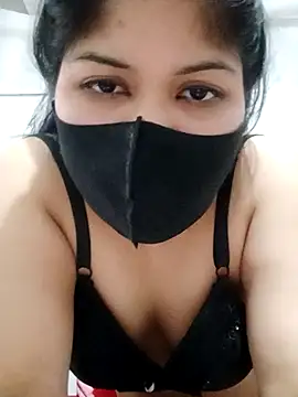 Snapshot of Nusrat-N chatting on September 19, 2025, 11:03 am Nusrat-N online show from September 19, 2025, 11:03 am