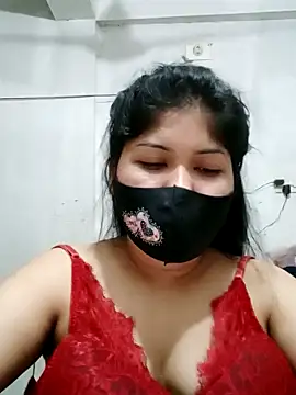 Snapshot of Nusrat-N chatting on October 24, 2025, 3:11 pm Nusrat-N online show from October 24, 2025, 3:11 pm