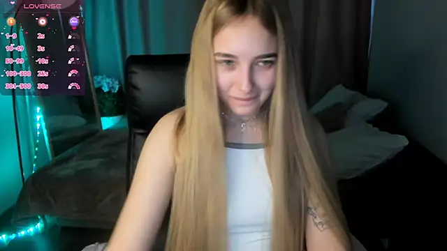 TaisiaHot online show from March 16, 2026, 9:02 am