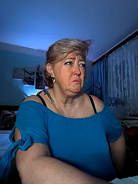 Snapshot of TerezaVelvet chatting on February 8, 2026, 5:21 pm TerezaVelvet online show from February 8, 2026, 5:21 pm