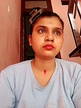 Snapshot of Kavya-Tiwari chatting on May 15, 2026, 11:19 am Kavya-Tiwari online show from May 15, 2026, 11:19 am