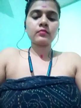 Snapshot of Kavya-Tiwari chatting on May 15, 2026, 11:58 pm Kavya-Tiwari online show from May 15, 2026, 11:58 pm