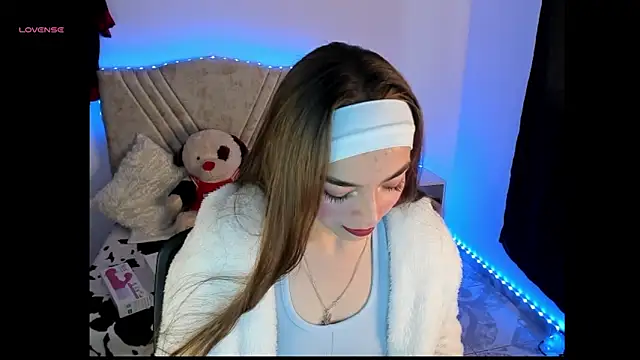 Mia Victoria22 online show from March 18, 2026, 2:41 pm