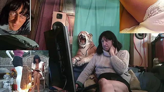 Snapshot of SissiDomination chatting on March 2, 2026, 11:00 pm SissiDomination online show from March 2, 2026, 11:00 pm