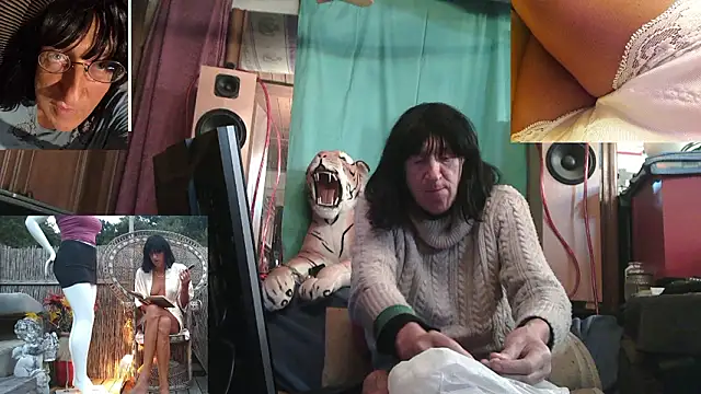 Snapshot of SissiDomination chatting on February 18, 2026, 9:00 pm SissiDomination online show from February 18, 2026, 9:00 pm