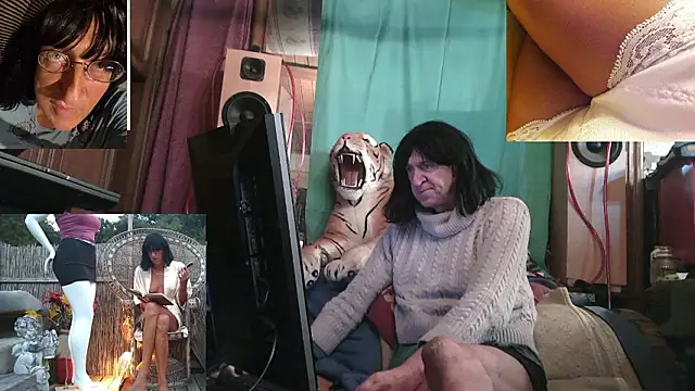 Snapshot of SissiDomination chatting on February 28, 2026, 4:45 am SissiDomination online show from February 28, 2026, 4:45 am