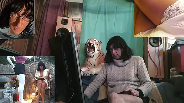 Snapshot of SissiDomination chatting on February 8, 2026, 9:12 pm SissiDomination online show from February 8, 2026, 9:12 pm