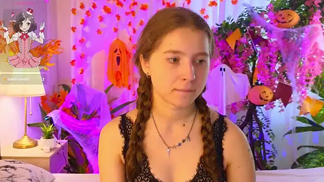 Snapshot of CatherineRichards chatting on October 19, 2025, 7:11 am CatherineRichards online show from October 19, 2025, 7:11 am