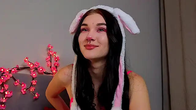 JenniferSullivan online show from October 24, 2025, 9:25 pm