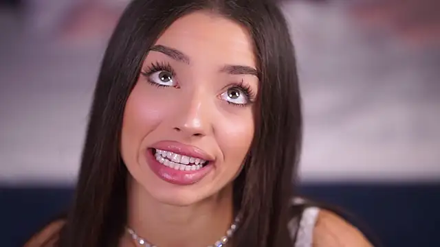 Snapshot of LalaRoze chatting on November 16, 2025, 8:02 pm LalaRoze online show from November 16, 2025, 8:02 pm