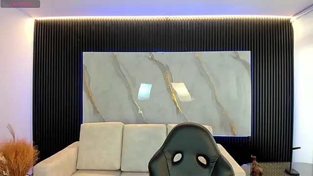 MadisonAnngel online show from November 22, 2025, 7:35 pm