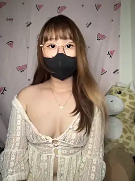 Meowyeuk6 online show from November 8, 2025, 4:10 pm