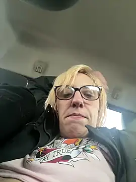 Snapshot of flavi1996 chatting on December 18, 2025, 6:01 pm flavi1996 online show from December 18, 2025, 6:01 pm