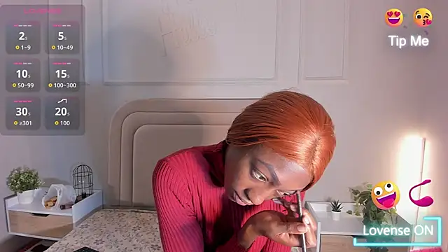 Anamonrroe online show from October 6, 2025, 11:55 am