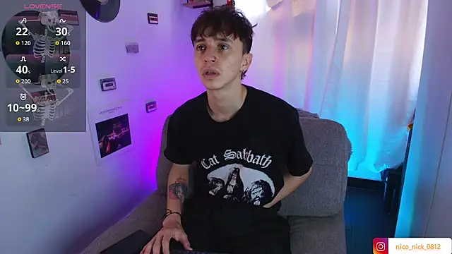 Snapshot of Nick_Bangover_ chatting on November 12, 2025, 5:28 pm Nick Bangover online show from November 12, 2025, 5:28 pm