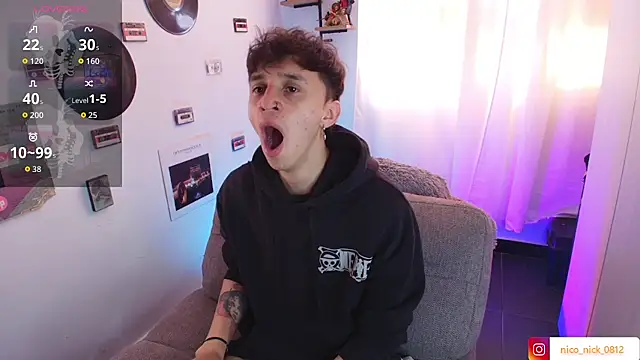 Snapshot of Nick_Bangover_ chatting on November 10, 2025, 8:03 pm Nick Bangover online show from November 10, 2025, 8:03 pm