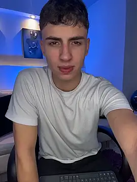 AdrianRinaldi online show from March 25, 2026, 8:08 pm