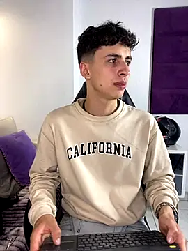 AdrianRinaldi online show from November 8, 2025, 8:12 pm