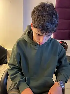 AdrianRinaldi online show from January 13, 2026, 8:02 pm