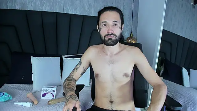 Snapshot of Hisoka_011 chatting on November 20, 2025, 10:20 pm Hisoka 011 online show from November 20, 2025, 10:20 pm