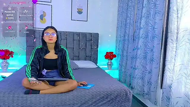 Soffia Konig  online show from March 18, 2026, 12:08 pm