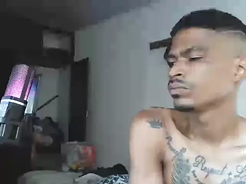 Lokitocrazy19 online show from December 19, 2025, 1:13 pm