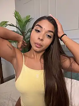 Snapshot of AnnyVega_ chatting on December 3, 2025, 9:14 pm AnnyVega online show from December 3, 2025, 9:14 pm