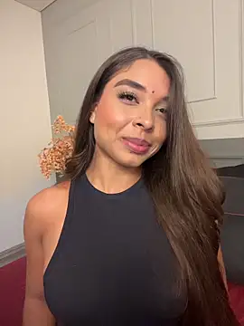 Snapshot of AnnyVega_ chatting on December 17, 2025, 11:32 pm AnnyVega online show from December 17, 2025, 11:32 pm