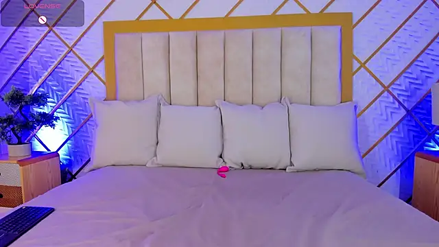 Snapshot of cocoamore chatting on November 9, 2025, 11:36 am cocoamore online show from November 9, 2025, 11:36 am