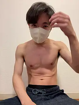 Snapshot of Yuma0718 chatting on February 19, 2026, 12:24 pm Yuma0718 online show from February 19, 2026, 12:24 pm