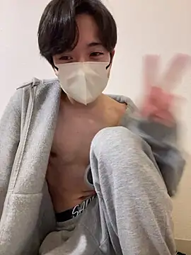 Snapshot of Yuma0718 chatting on February 5, 2026, 12:56 pm Yuma0718 online show from February 5, 2026, 12:56 pm