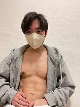 Snapshot of Yuma0718 chatting on February 9, 2026, 11:19 am Yuma0718 online show from February 9, 2026, 11:19 am