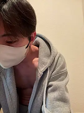 Snapshot of Yuma0718 chatting on March 3, 2026, 2:57 pm Yuma0718 online show from March 3, 2026, 2:57 pm