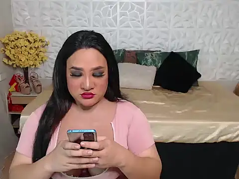 Hotcum ella online show from November 8, 2025, 10:52 am