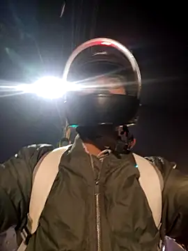 Snapshot of YoursThickDick chatting on November 18, 2025, 4:10 pm YoursThickDick online show from November 18, 2025, 4:10 pm