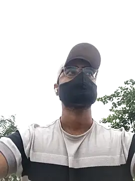 Snapshot of YoursThickDick chatting on October 28, 2025, 3:07 am YoursThickDick online show from October 28, 2025, 3:07 am