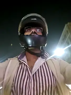 Snapshot of YoursThickDick chatting on November 21, 2025, 4:28 pm YoursThickDick online show from November 21, 2025, 4:28 pm