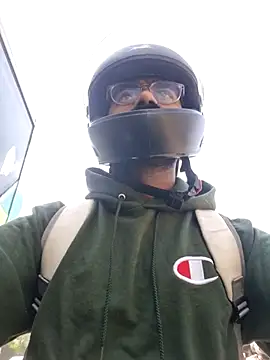 Snapshot of YoursThickDick chatting on December 18, 2025, 7:13 am YoursThickDick online show from December 18, 2025, 7:13 am