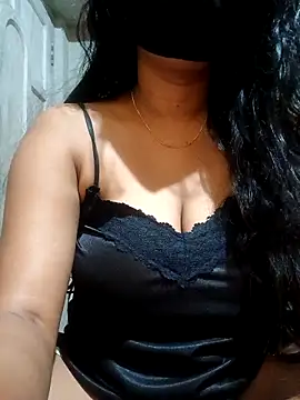 Snapshot of DiyaRoy49 chatting on November 15, 2025, 12:42 pm DiyaRoy49 online show from November 15, 2025, 12:42 pm