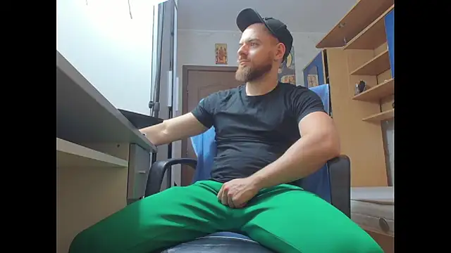 Snapshot of JaceBlaze chatting on October 17, 2025, 6:10 pm JaceBlaze online show from October 17, 2025, 6:10 pm