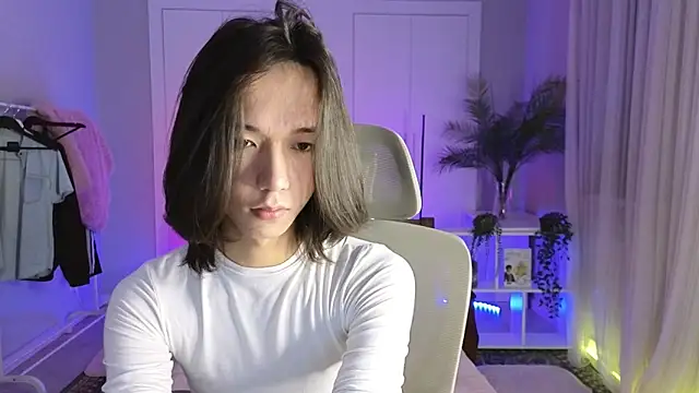 okerriella online show from November 26, 2025, 1:11 pm