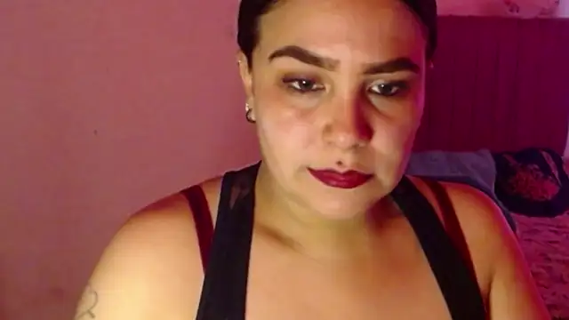 Snapshot of Salma_deep chatting on October 19, 2025, 5:16 pm Salma deep online show from October 19, 2025, 5:16 pm