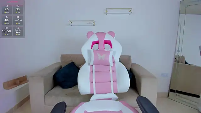 april smiith online show from March 5, 2026, 12:13 pm